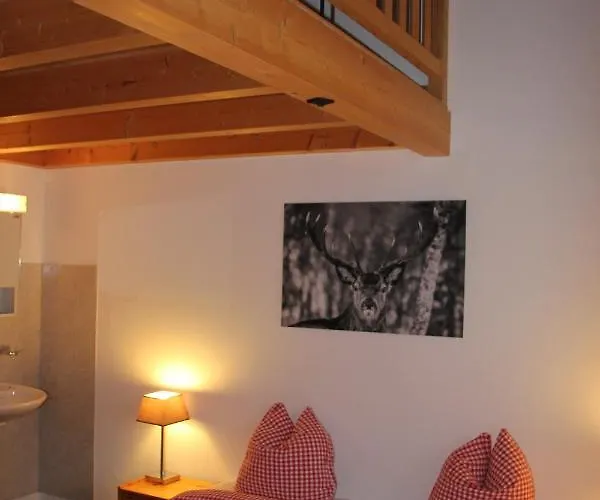 Alojamento de Turismo Selvagem Erezsaesshuette Klosters-Serneus