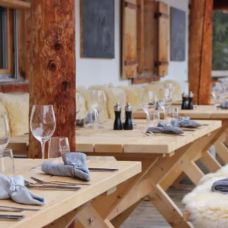 Erezsaesshuette * クロスタース